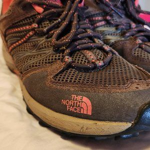 THE NORTH FACE "STORM" WATERPROOF SHOE WOMEN'S 7